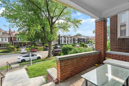 6934 Mcpherson Blvd, Pittsburgh, PA 15208-2440