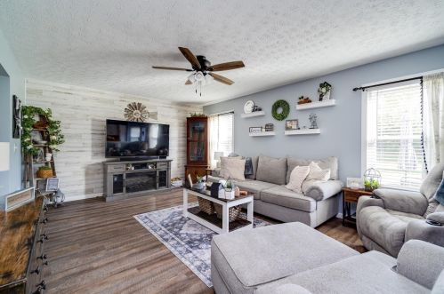 2739 Greystoke Dr, Xenia OH 45385-5720 exterior