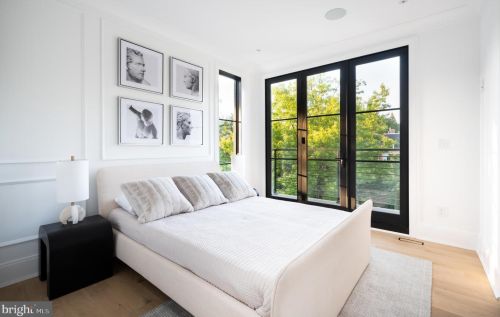 3302 Cleveland Ave, Washington DC 20008-3456 exterior