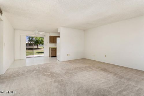 9902 Spruce Dr, Sun City AZ 85351-1958 exterior