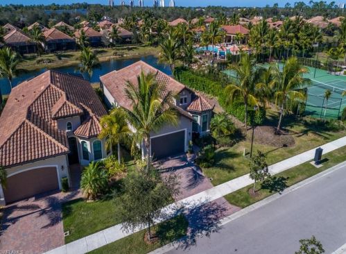 9336 Isla Bella Cir, Bonita Springs, FL 34135-7273