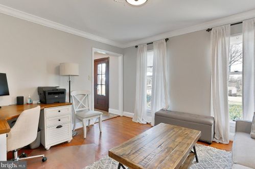 4011 Latham Dr, Haymarket VA  20169-2407 exterior