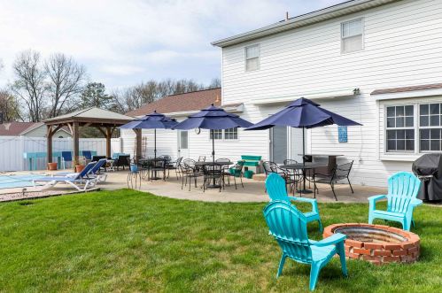 12380 Cavalry Ct, Granger IN  46530-7123 exterior
