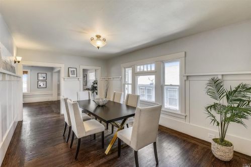 5044 Fairfax Ave, Oakland CA 94601-5811 exterior