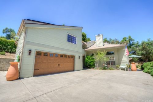 16990 Monterey Rd, Lake Elsinore, CA 92530-7529