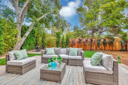 375 Chiquita Ave, Mountain View CA  94041-1007 exterior