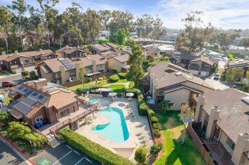 9784 Caminito Doha, San Diego CA 92131-1627 exterior