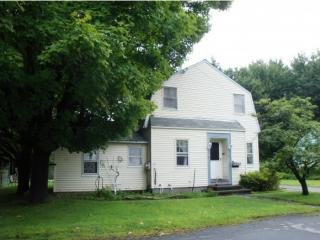 107 Fuller Dr, Brattleboro, VT 05301-6503