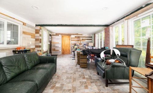 2 Howard St, Salem NH  03079-2565 exterior