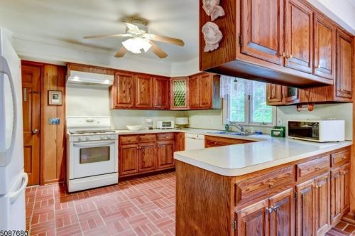 11 House Wren, Hackettstown NJ  07840-2815 exterior