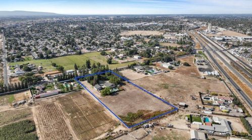 1812 Golf Rd, Turlock CA  95380-9746 exterior