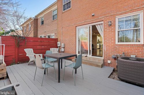 2770 Hyson Ln, Falls Church VA  22043-3522 exterior