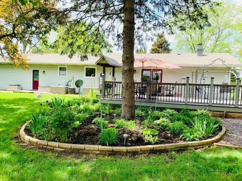 221 150, Valpo IN  46383-9559 exterior