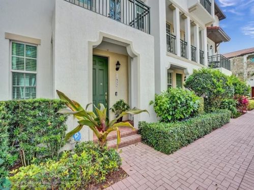 11977 28th Ct, Hollywood FL  33025-0785 exterior