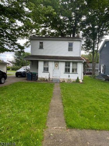 166 Washington St, Belvidere, NJ 07823-1306