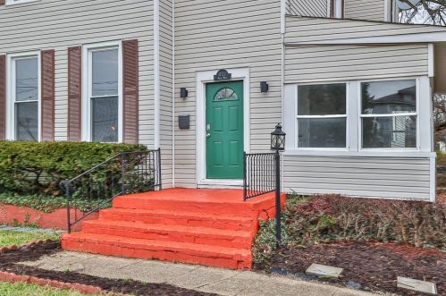 1722 Dale Rd, Cincinnati, OH 45237-5708