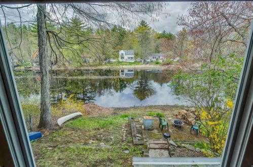 55 Riverside Dr, Fremont NH  03044-3546 exterior