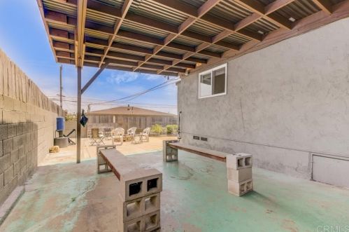 4075 Epsilon St, San Diego CA 92113-4305 exterior