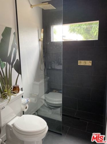 5516 Graywood Ave, Lakewood CA  90712-1849 exterior