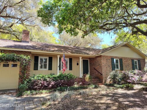 45 Partridge Cir, Beaufort, SC 29907-1236