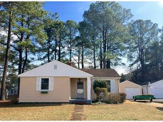 1 Cedarcrest Ln, Portsmouth, VA 23701-1017