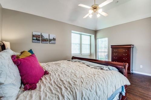 2104 Stevenson Ln, Lewisville TX  75028-3739 exterior