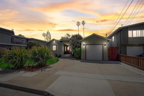 1416 Oxford St, Redwood City, CA 94061-2815