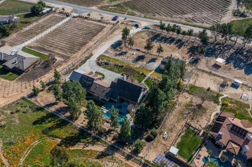 41664 Camino Del Vino, Temecula CA  92592-8439 exterior