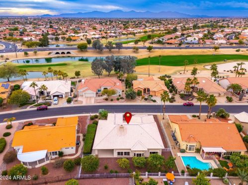 22033 Golf Club Dr, Sun City AZ 85375-2078 exterior