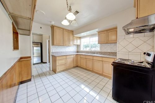 12309 Freeman Ave, Hawthorne CA  90250-0873 exterior
