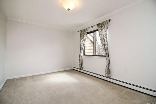 208 Ivy Hill Ln, Rye Brook NY  10573-1607 exterior