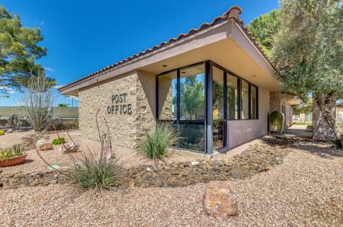 1569 Torrey Pines Ln, Chandler AZ  85249-8523 exterior