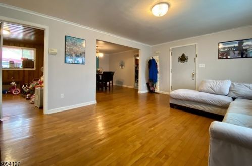 27 Union Ave, Nutley NJ  07110-3325 exterior