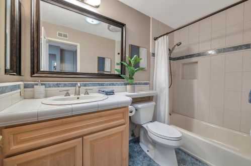 642 Colleen Dr, San Jose CA 95123-4509 exterior