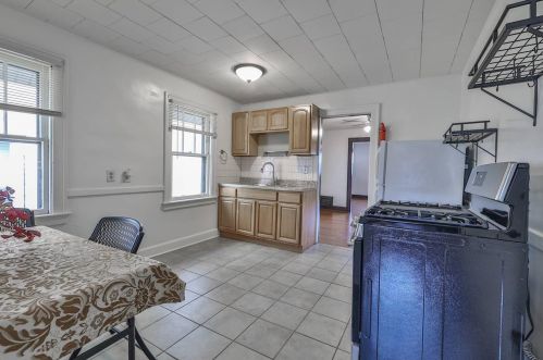 1418 Apjones St, Cincinnati OH 45223-1804 exterior