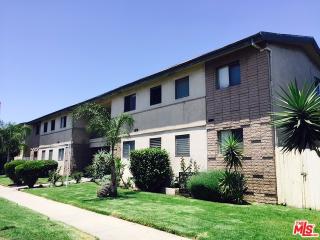 8750 Woodman Ave, Los Angeles, CA 91331-6534