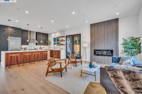 19525 Forest Ave, Hayward CA  94546-3519 exterior