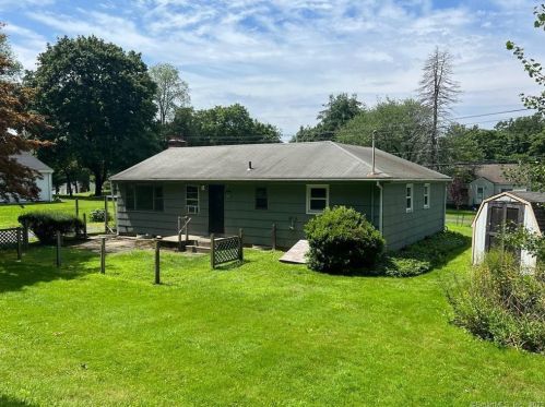 622 Stone Rd, Windsor CT  06095-1035 exterior