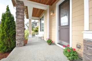 18407 87th Avenue Ct, Puyallup, WA 98375-9400