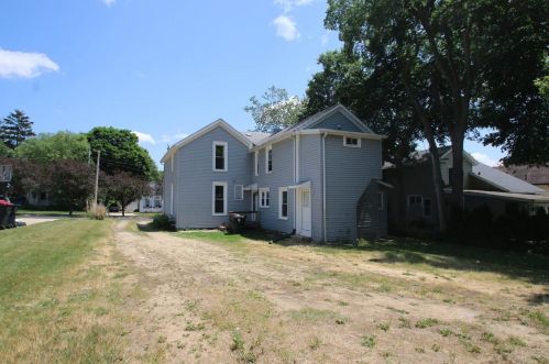 410 Allen St, Clinton WI  53525-9482 exterior