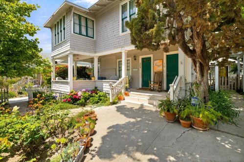 208 Arrellaga St, Santa Barbara, CA 93101-0019