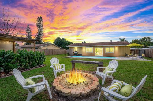 261 Lucero Dr, Fort Pierce, FL 34983-2061