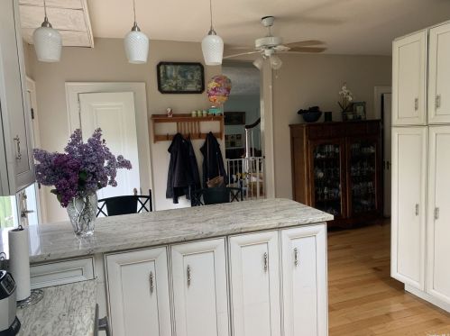 25 Bayview Ave, Islip Manor NY  11751-4221 exterior