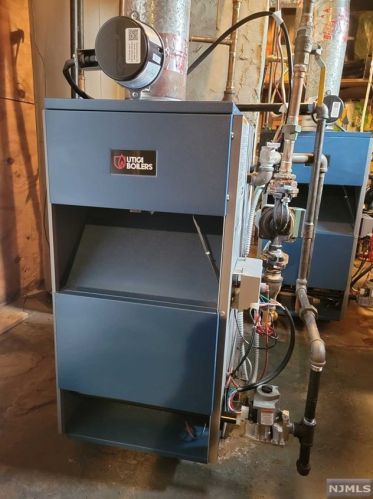 166 Carbon St, Paterson NJ 07522-1209 exterior