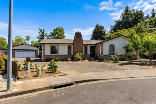 1205 Marwen Dr, Ukiah, CA 95482-5634