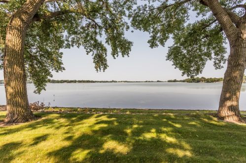 57 Lakeview Dr, Cottonwood, MN 56229-2217