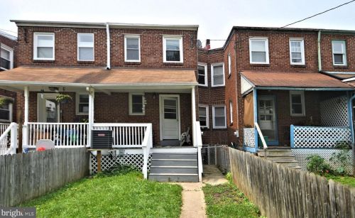 335 Stuart Ave, Downingtown PA  19335-2574 exterior