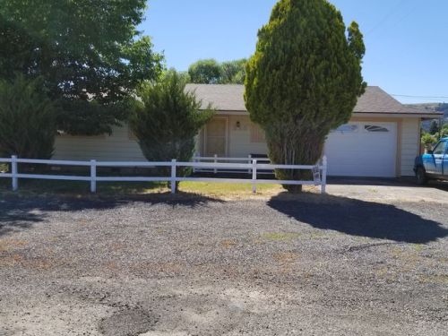 520 11th Ave, Elgin, OR 97827-9213