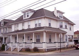 222 Hudson St, Delaware Park, NJ 08865-2438