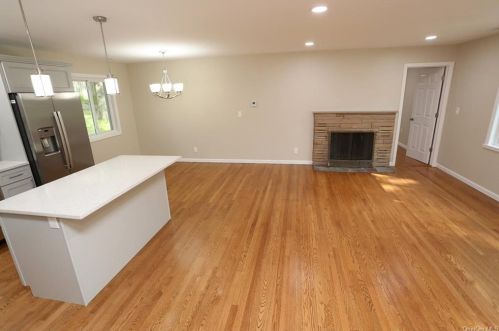64 Green Rd, West Nyack NY  10994-2602 exterior